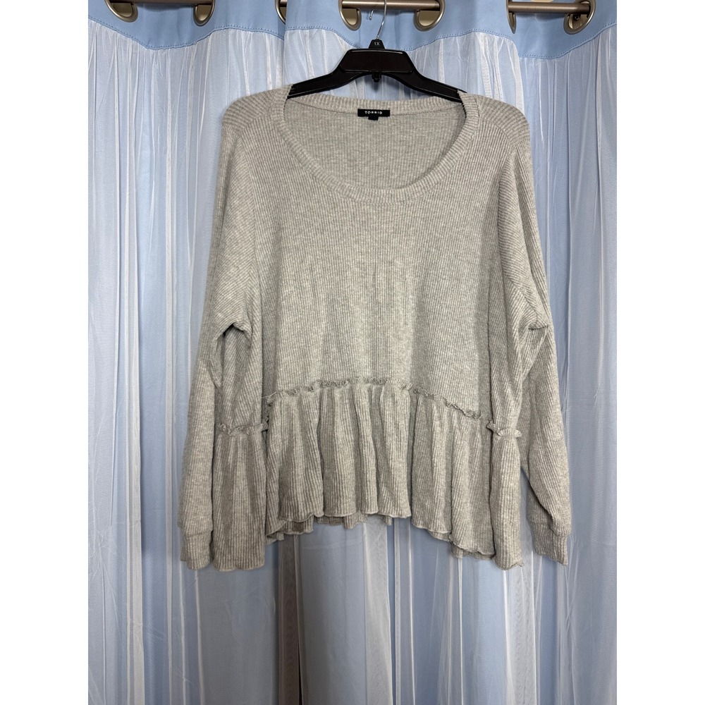 Torrid Top Womens 3 Peplum Ribbed Knit Grey Ruffle EUC